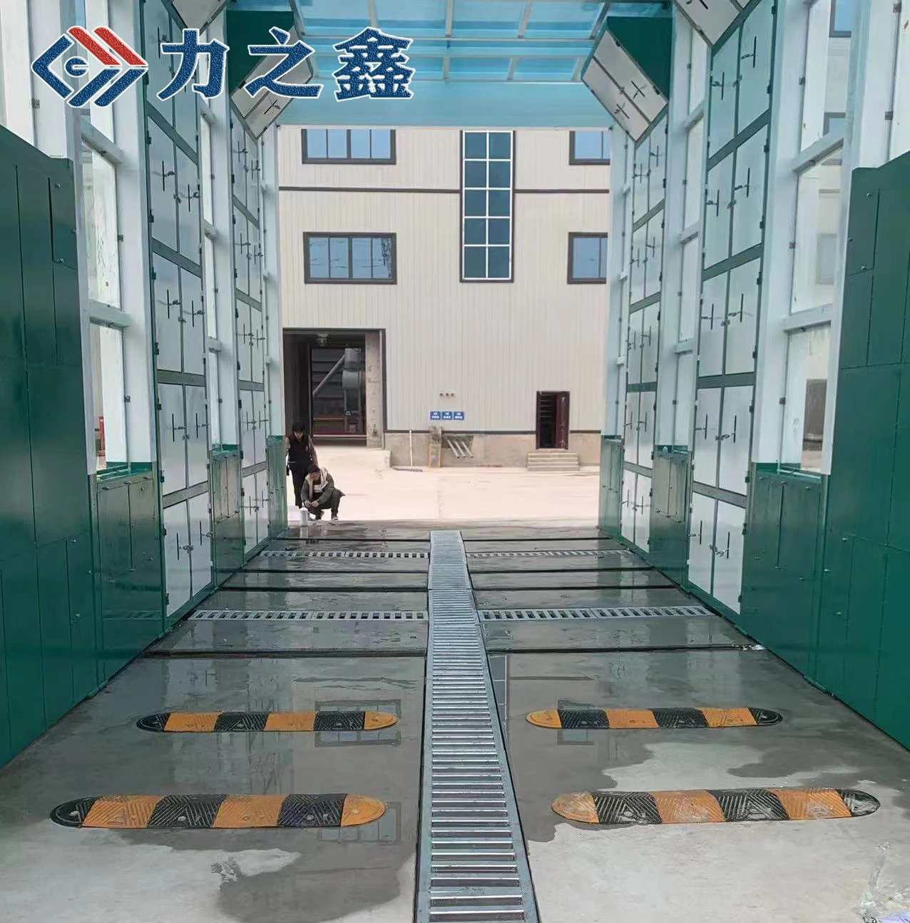 三门峡龙门洗车机 (3)1.jpg 三门峡龙门洗车机 (3)1.jpg